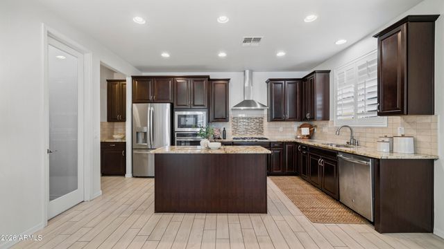 7827 E BALTIMORE Street, Mesa, AZ 85207
