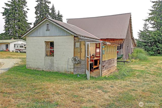 7212 Pioneer Hwy, Stanwood, WA 98292