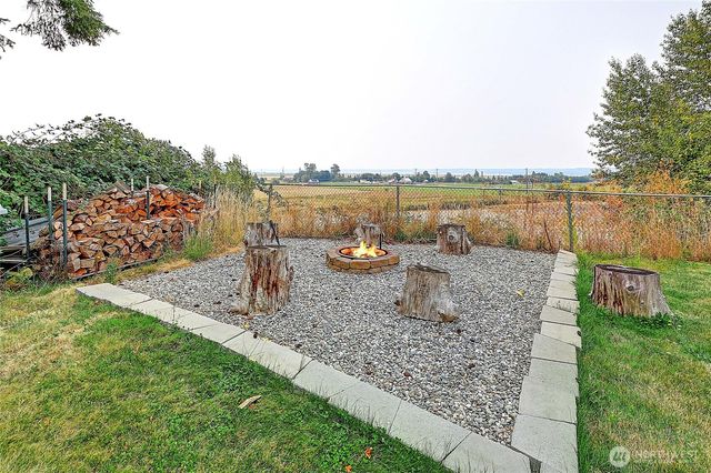 7212 Pioneer Hwy, Stanwood, WA 98292