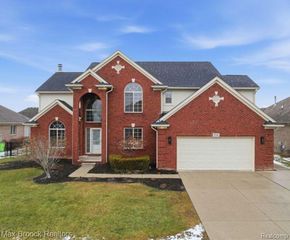 51141 Hook Drive, Macomb Township, MI 48042