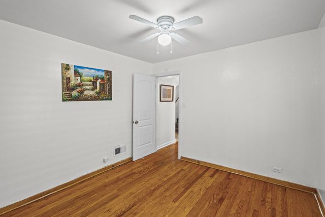 8340 S Yates Boulevard, Chicago, IL 60617