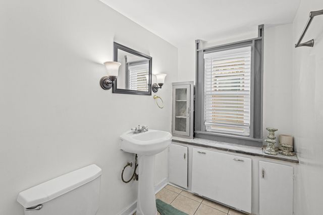 8340 S Yates Boulevard, Chicago, IL 60617