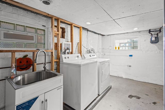 8340 S Yates Boulevard, Chicago, IL 60617