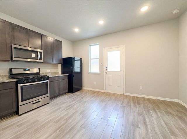 919 Cobalt Crest Lane, Houston, TX 77336