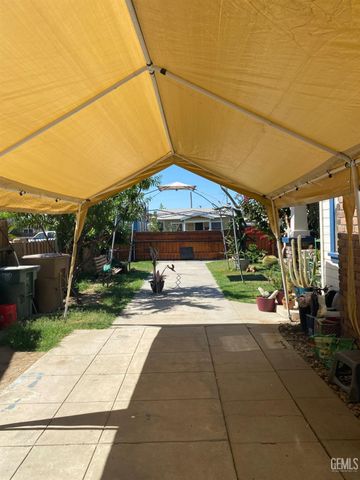 916 33rd Street, Bakersfield, CA 93301