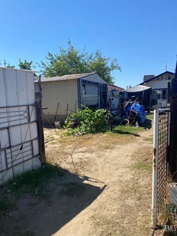 916 33rd Street, Bakersfield, CA 93301