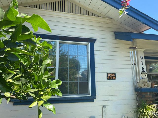 916 33rd Street, Bakersfield, CA 93301
