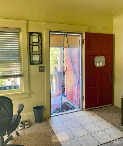 916 33rd Street, Bakersfield, CA 93301