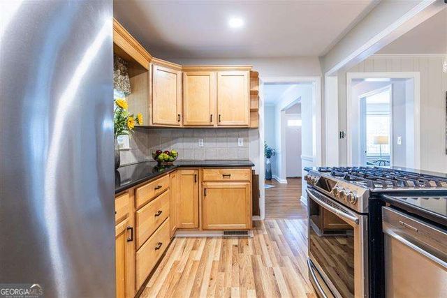 868 Scott Circle, Decatur, GA 30033