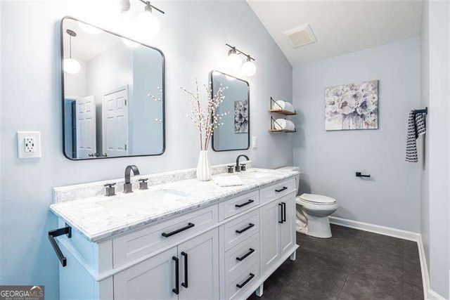 868 Scott Circle, Decatur, GA 30033