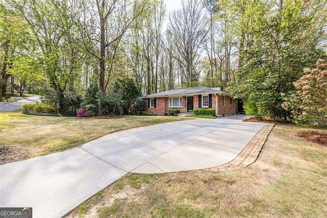 868 Scott Circle, Decatur, GA 30033