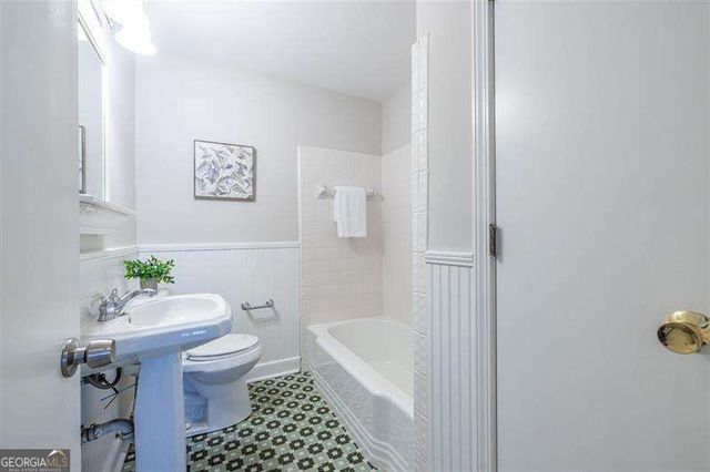 868 Scott Circle, Decatur, GA 30033