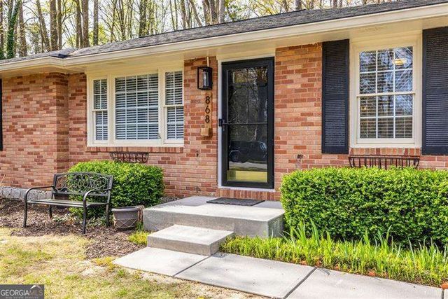 868 Scott Circle, Decatur, GA 30033