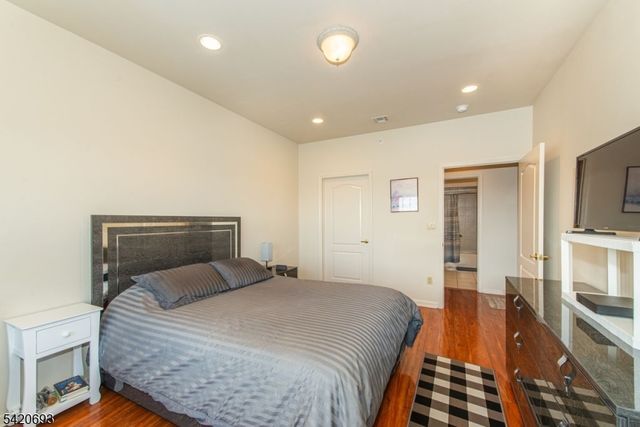 375 Rifle Camp Rd 403, Woodland Park, NJ 07424