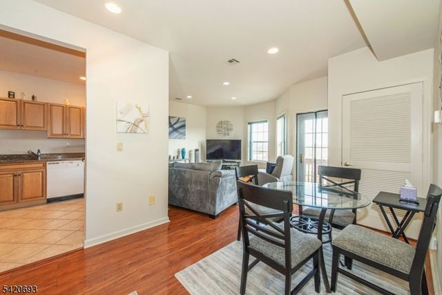 375 Rifle Camp Rd 403, Woodland Park, NJ 07424