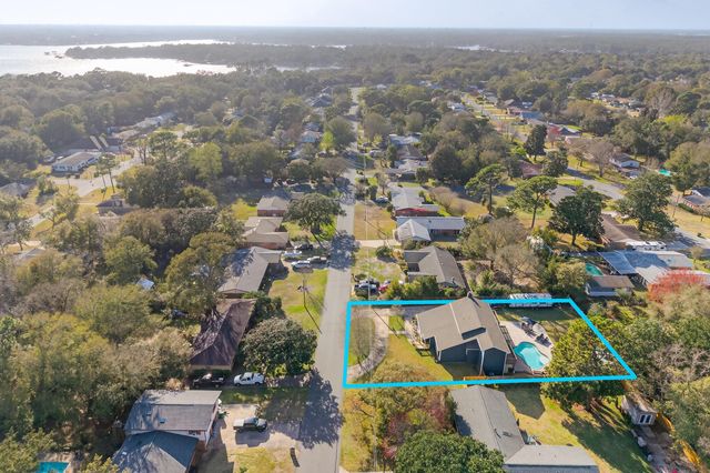 33 Birch Avenue, Shalimar, FL 32579