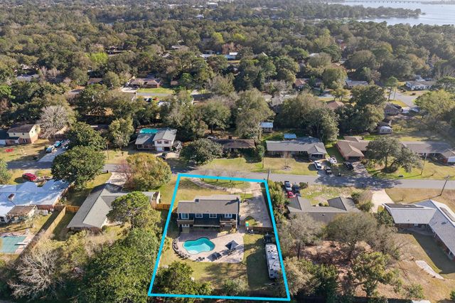 33 Birch Avenue, Shalimar, FL 32579