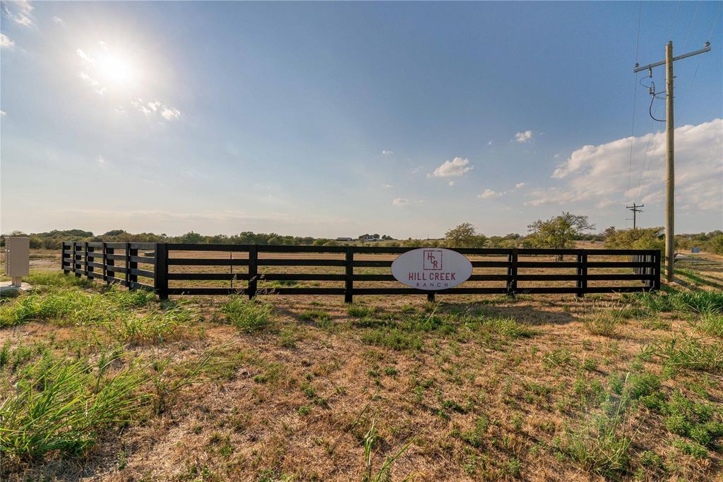 22 Creek Side Court, Hillsboro, TX 76645