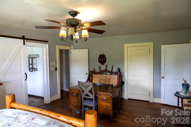 68 Hillside Terrace Drive, Waynesville, NC 28786