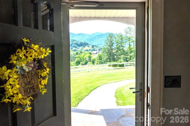 68 Hillside Terrace Drive, Waynesville, NC 28786