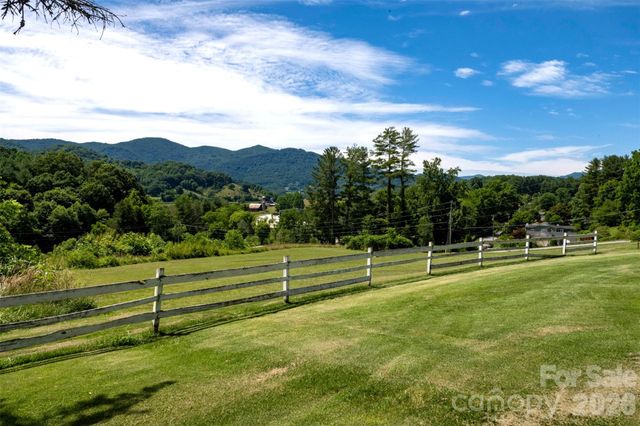 68 Hillside Terrace Drive, Waynesville, NC 28786