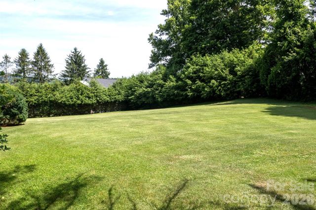 68 Hillside Terrace Drive, Waynesville, NC 28786
