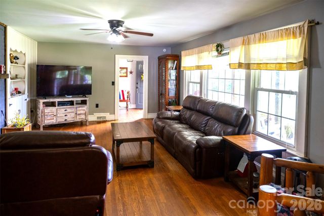 68 Hillside Terrace Drive, Waynesville, NC 28786