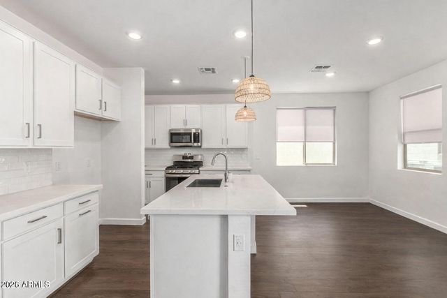 9901 E TAMERY Avenue, Mesa, AZ 85212