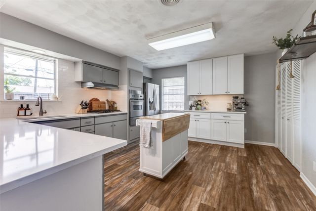 2521 Ridgecrest Drive, Garland, TX 75041