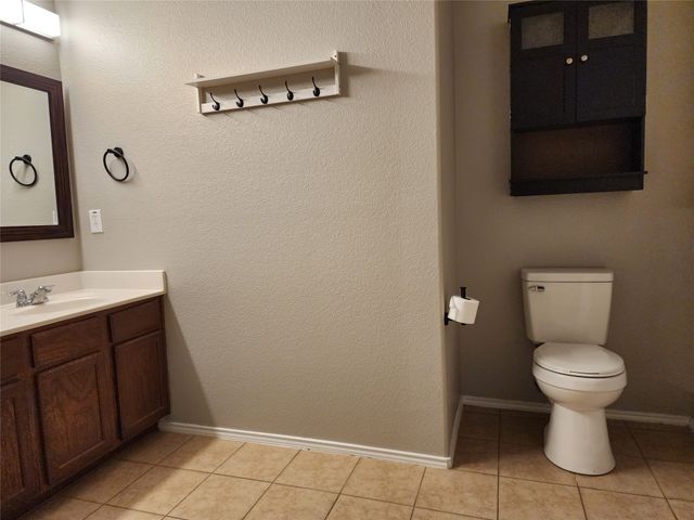 700 Swan Drive, Aubrey, TX 76227