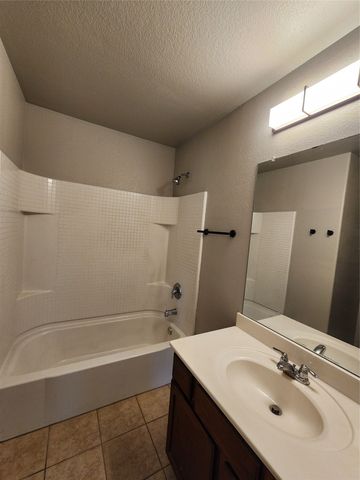 700 Swan Drive, Aubrey, TX 76227