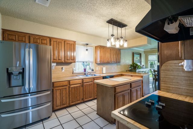 602 Highland Hills Lane, Highland Village, TX 75077