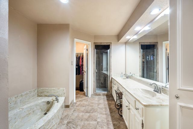 602 Highland Hills Lane, Highland Village, TX 75077