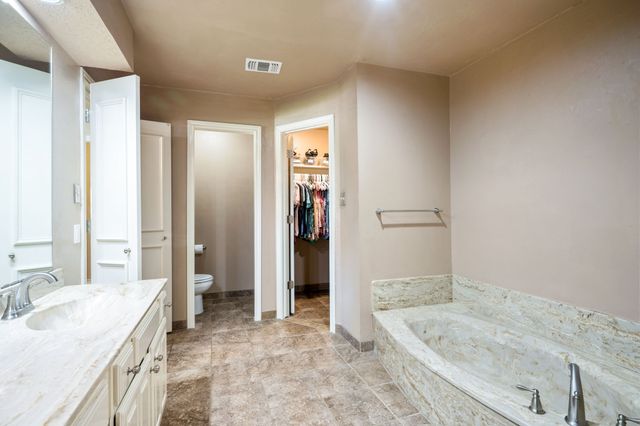 602 Highland Hills Lane, Highland Village, TX 75077
