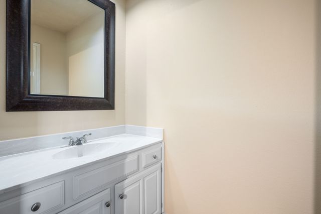 602 Highland Hills Lane, Highland Village, TX 75077
