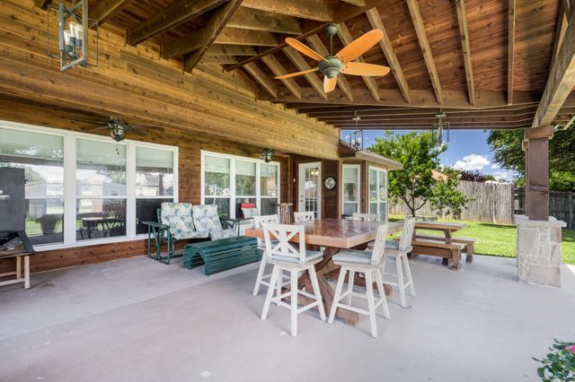 602 Highland Hills Lane, Highland Village, TX 75077