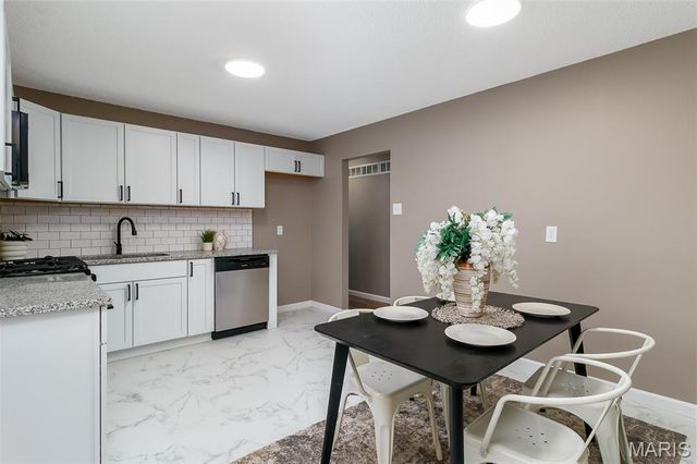 11652 Las Ladera Drive, Unincorporated, MO 63033