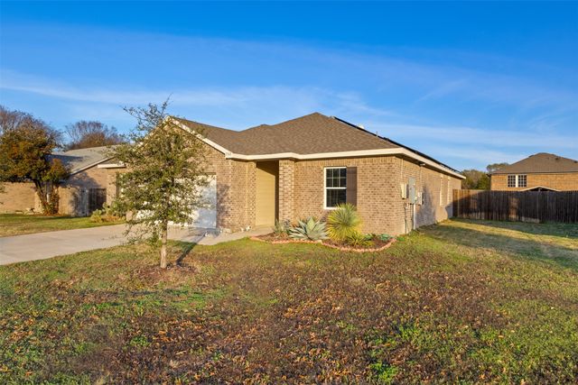 2360 Timbercreek Drive, Glenn Heights, TX 75154