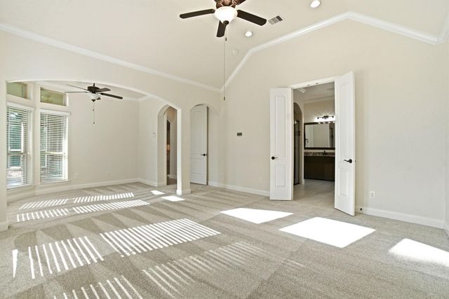 131 Hunter Hollow Drive, Montgomery, TX 77316