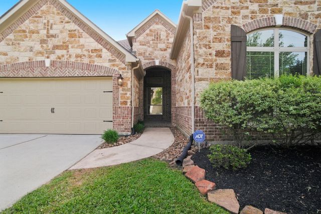 131 Hunter Hollow Drive, Montgomery, TX 77316