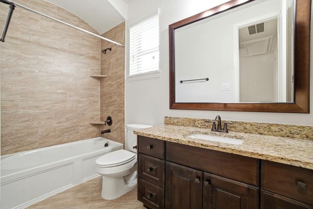 131 Hunter Hollow Drive, Montgomery, TX 77316