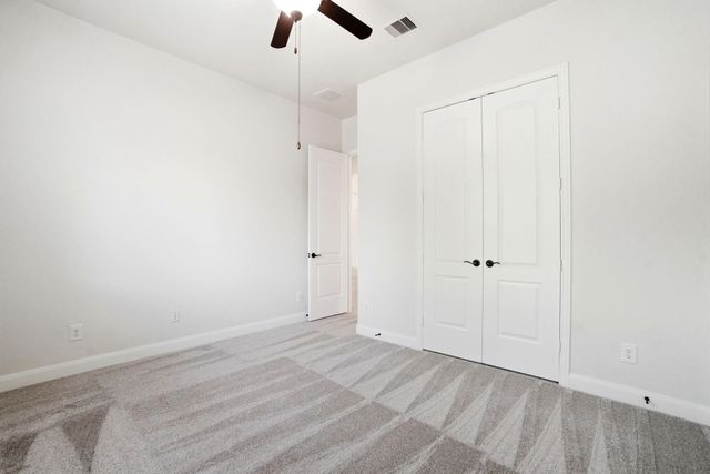 131 Hunter Hollow Drive, Montgomery, TX 77316