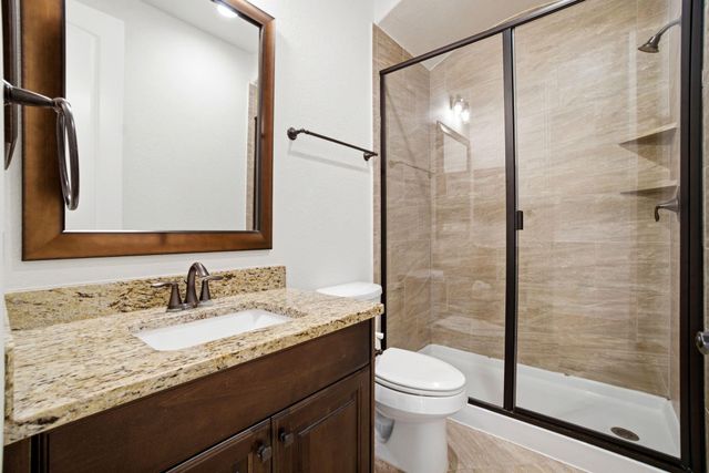 131 Hunter Hollow Drive, Montgomery, TX 77316