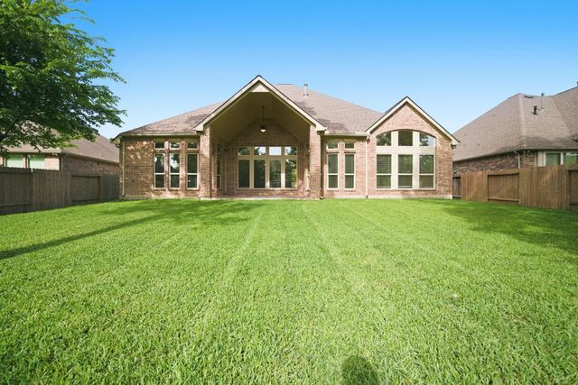 131 Hunter Hollow Drive, Montgomery, TX 77316