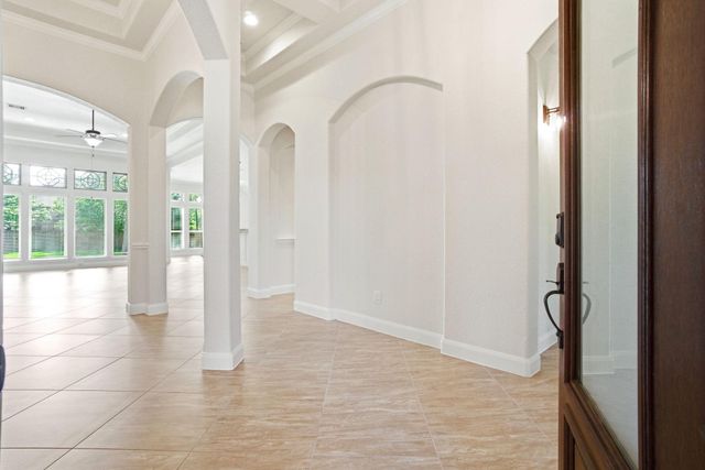 131 Hunter Hollow Drive, Montgomery, TX 77316