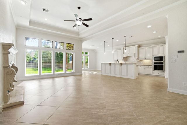 131 Hunter Hollow Drive, Montgomery, TX 77316