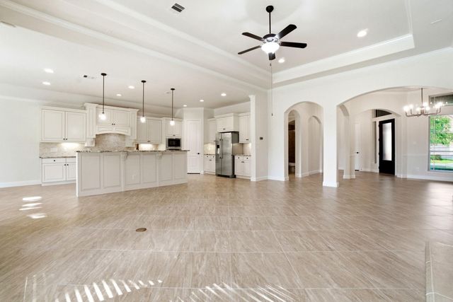 131 Hunter Hollow Drive, Montgomery, TX 77316