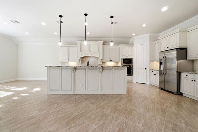 131 Hunter Hollow Drive, Montgomery, TX 77316