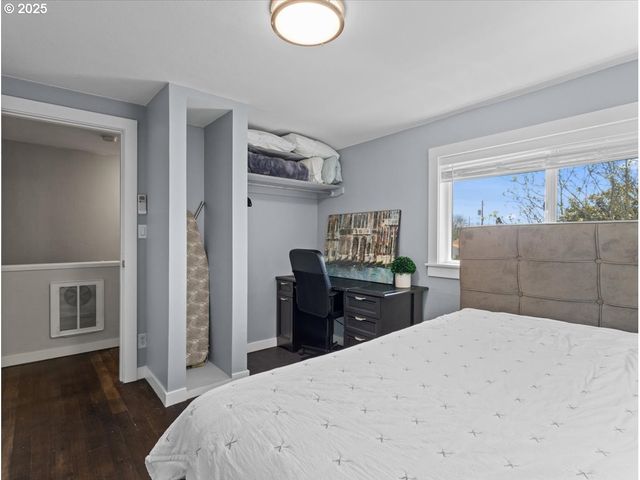 3504 E 12TH St, Vancouver, WA 98661