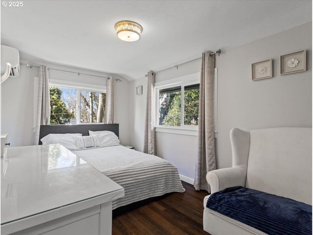 3504 E 12TH St, Vancouver, WA 98661